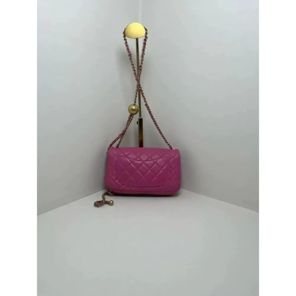 CHANEL brand color